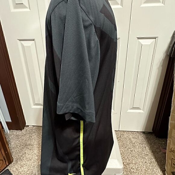 Nike Golf DriFit Black/Gray Mens XXL Short Sleeve Polo - Picture 2 of 5